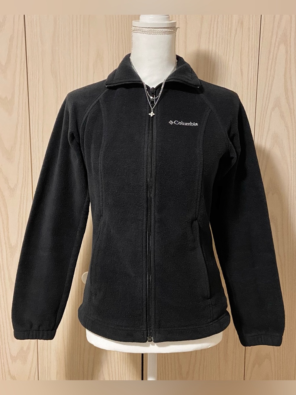 Columbia Jacket Womens Size XS Black Zip Up Fleece Coat Y2K Outdoorsy Athleisure